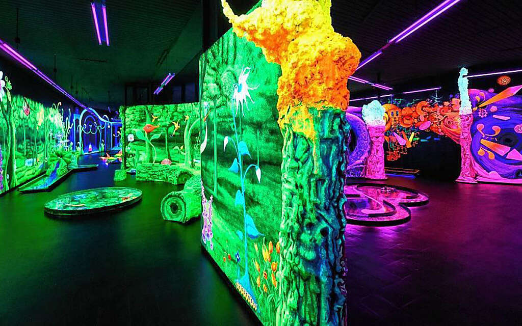 Schwarzlichtfabrik Bild