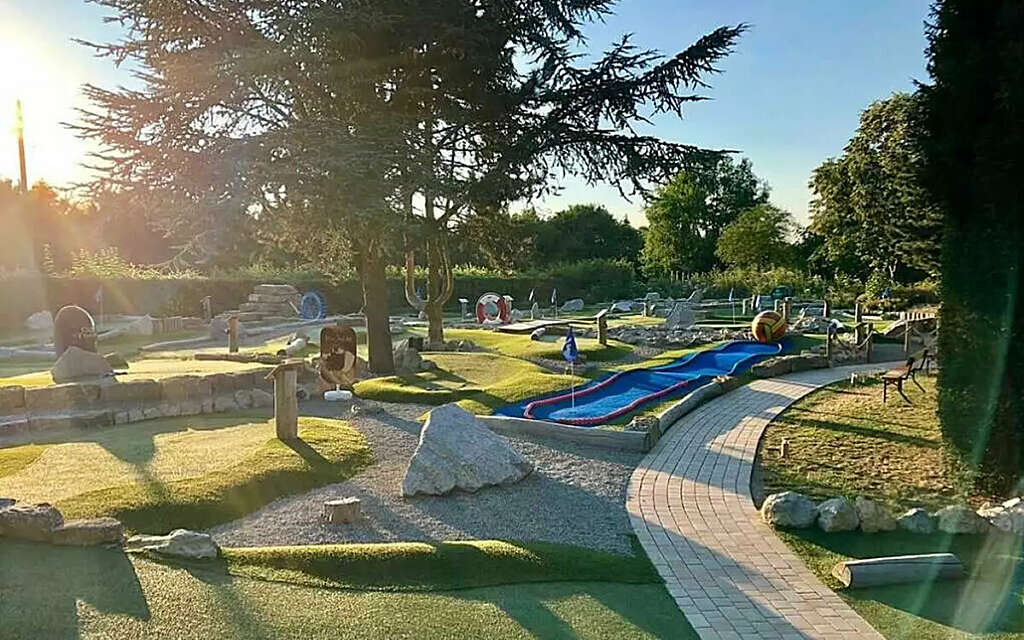 Abenteuer Golfpark SVW05 - Schwimmverein Würzburg 05 e.V. Abenteuer Golfpark SVW05